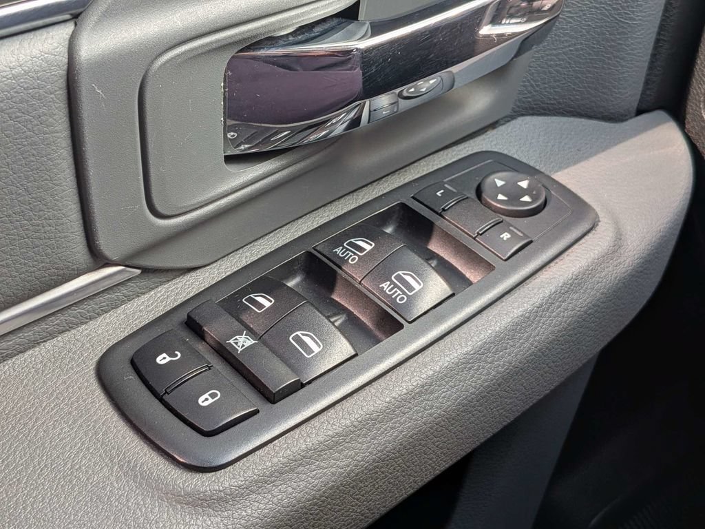 Used 2019 RAM 1500 Warlock AWD/4WD image 24