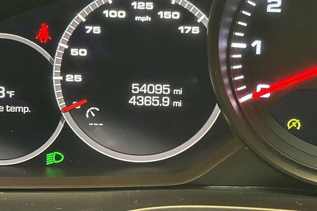 Used 2019 Porsche Cayenne AWD/4WD image 32