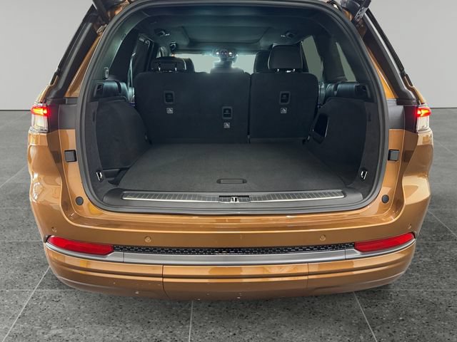 New 2026 Jeep Grand Cherokee Summit AWD/4WD image 16