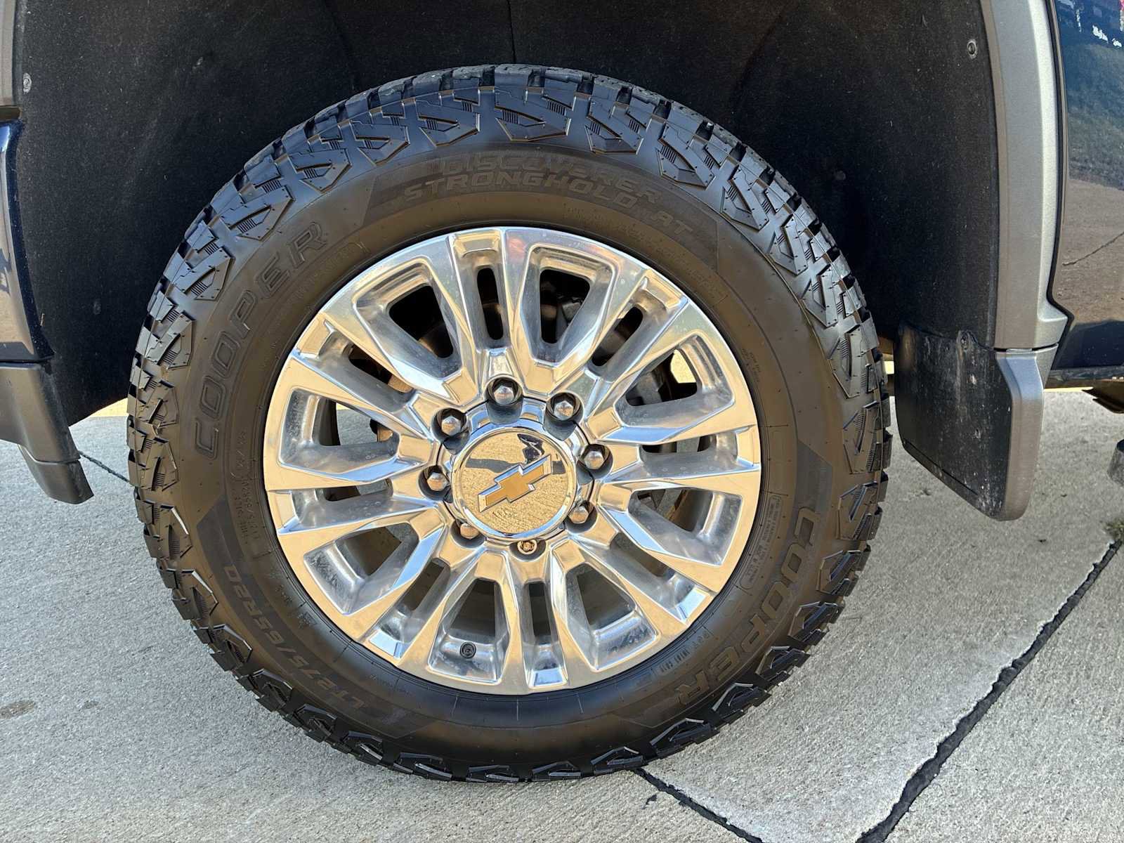 Used 2022 Chevrolet Silverado 2500 High Country image 31