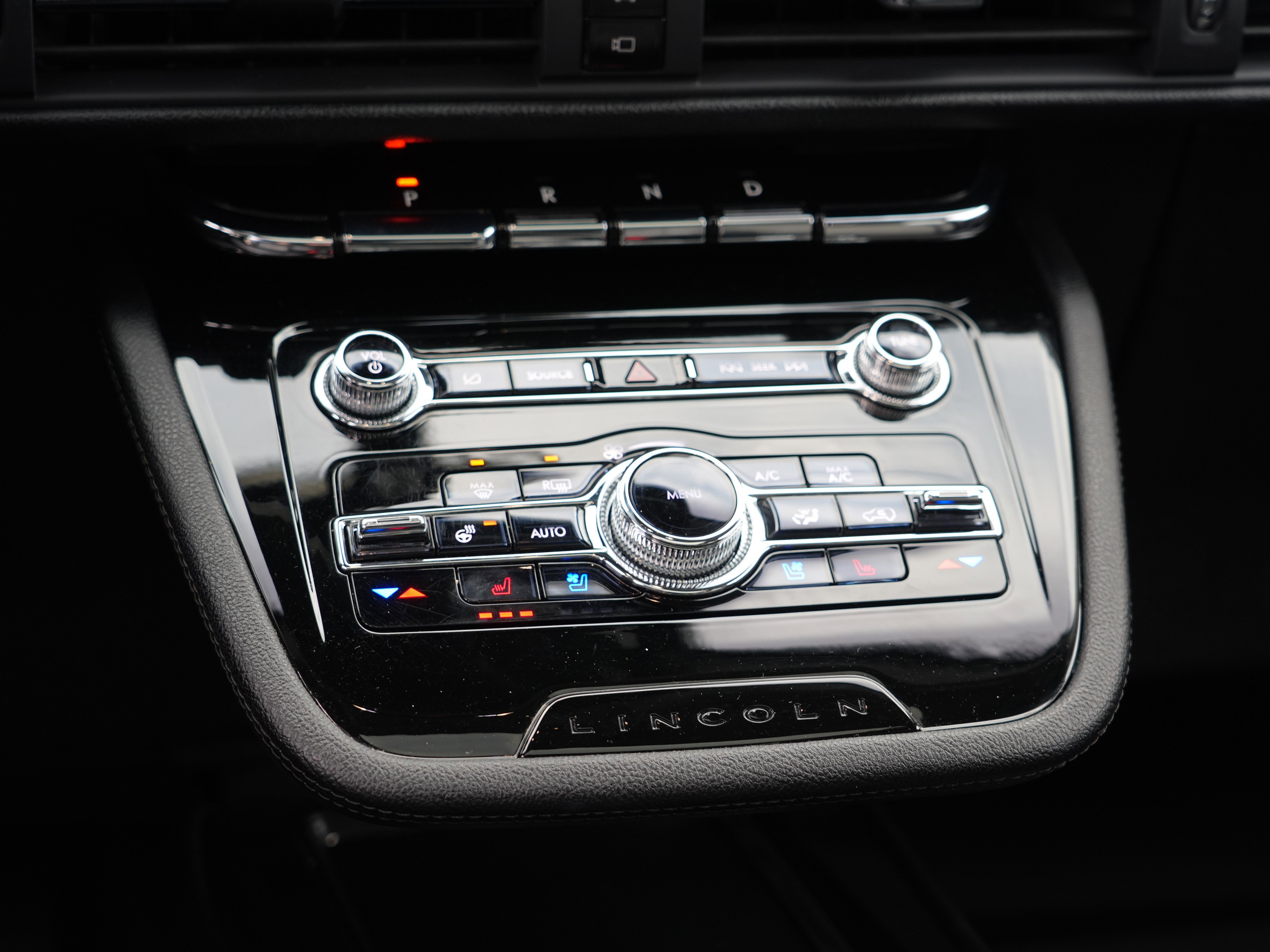 Used 2022 Lincoln Corsair Reserve w/ Elements Package image 24