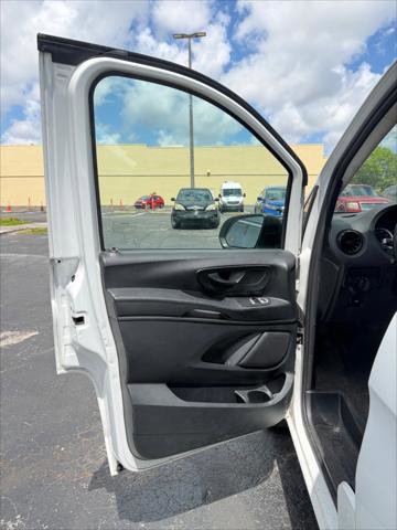 Used 2021 Mercedes-Benz Metris image 29