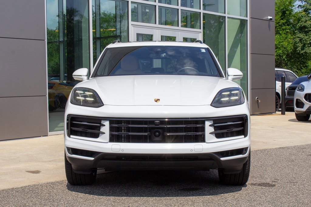 Used 2025 Porsche Cayenne w/ Premium Package Plus image 2