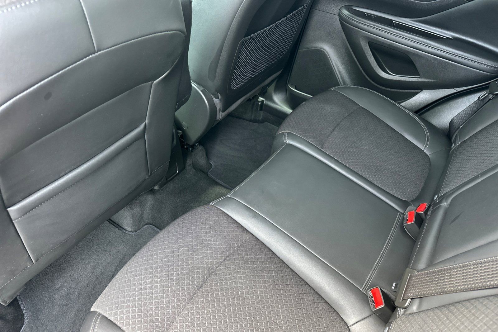 Used 2020 Buick Encore Preferred image 13