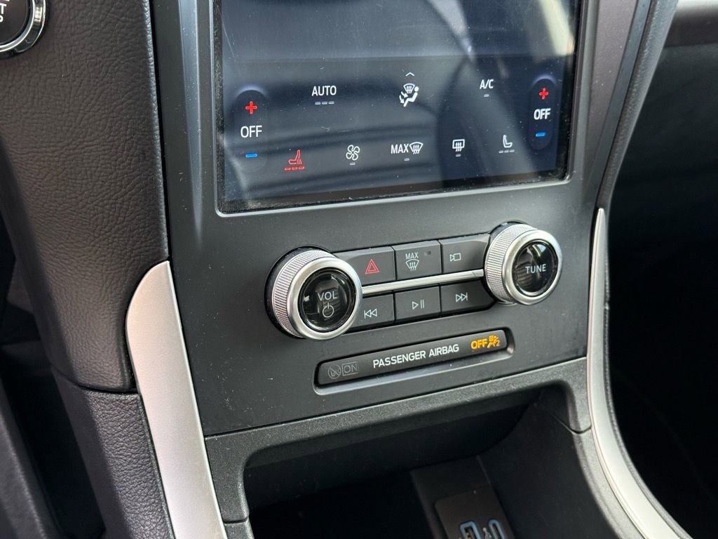 Used 2024 Ford Edge SEL image 24