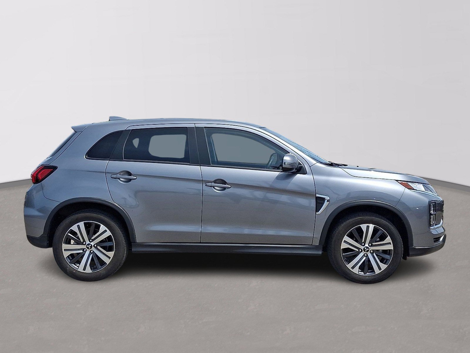 Used 2025 Mitsubishi Outlander Sport SE image 7