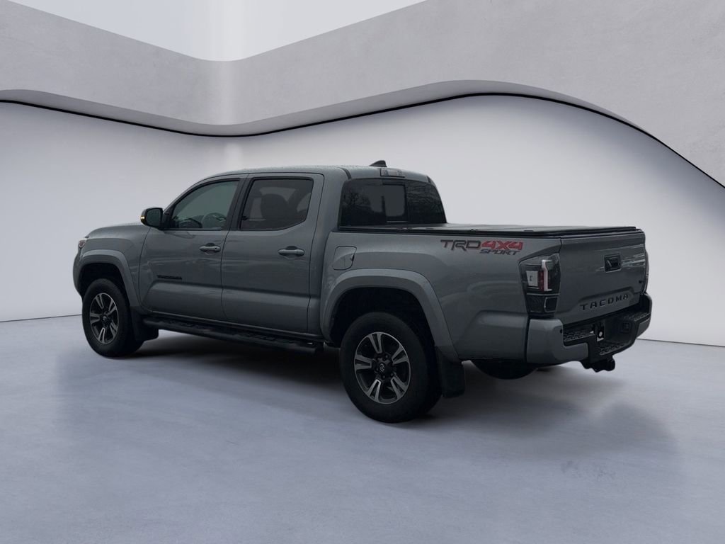 Used 2019 Toyota Tacoma TRD Sport image 3
