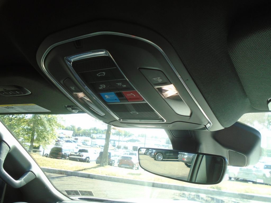 Used 2024 Jeep Wagoneer L Series II w/ Flexible Seating Group image 25