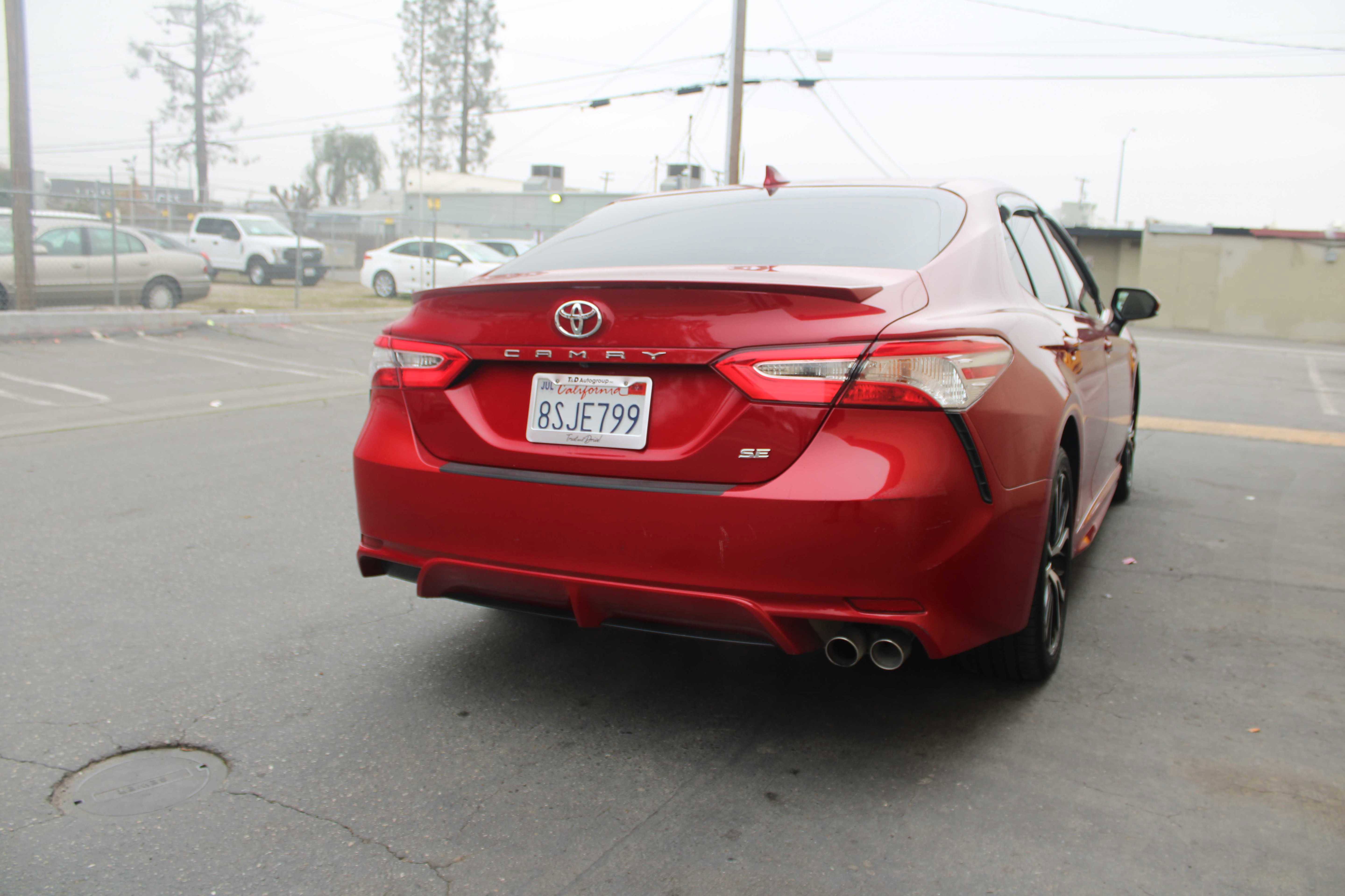 Used 2020 Toyota Camry SE image 12