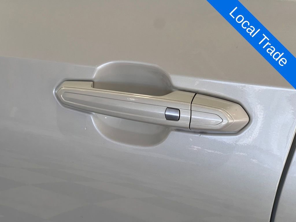 Used 2024 Cadillac XT4 Sport w/ Cold Weather Package image 7