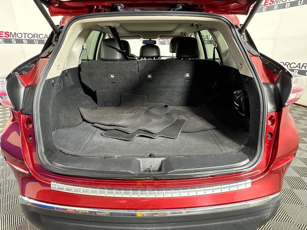 Used 2018 Nissan Murano SL w/ Moonroof Package image 27