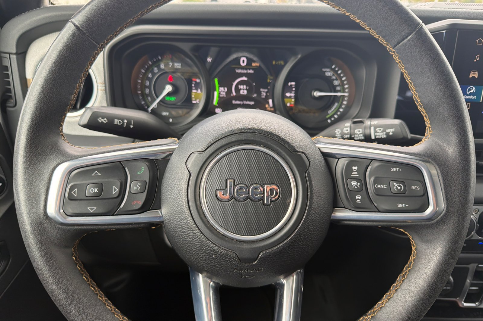 Used 2024 Jeep Wrangler Unlimited Sahara AWD/4WD image 29