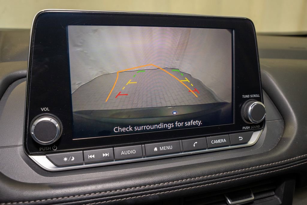 Used 2024 Nissan Rogue SV image 14