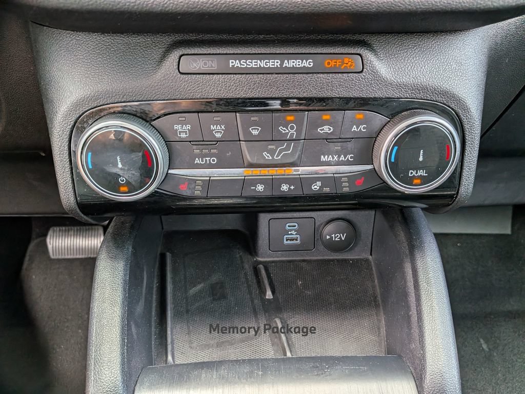 Used 2022 Ford Escape SEL w/ Technology Package FWD image 20