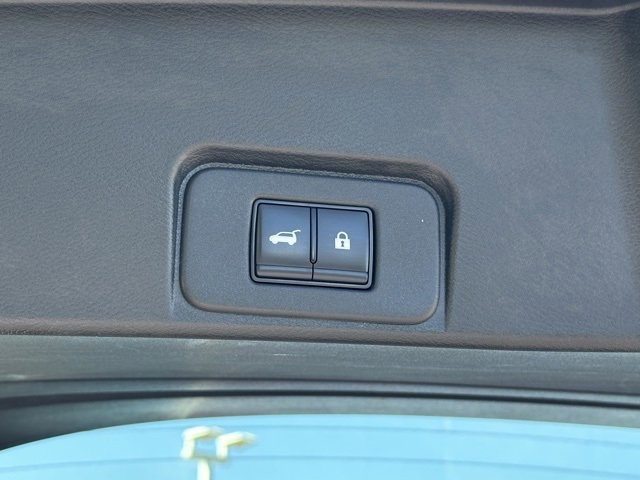 Certified 2023 Nissan Rogue Platinum image 17