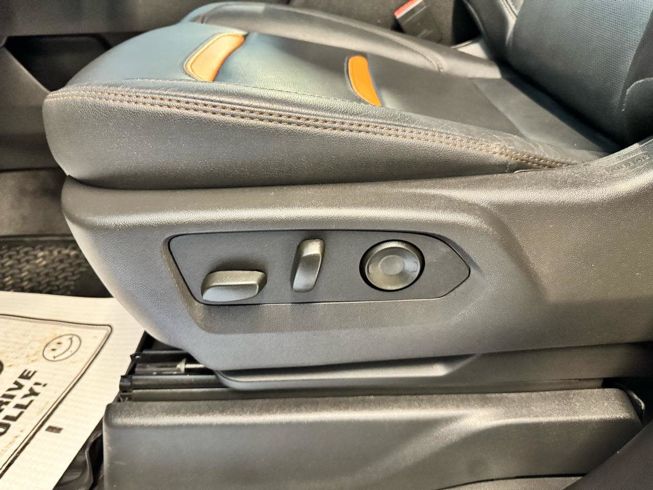Used 2026 GMC Sierra 3500 AT4 w/ AT4 Premium Plus Package AWD/4WD image 9