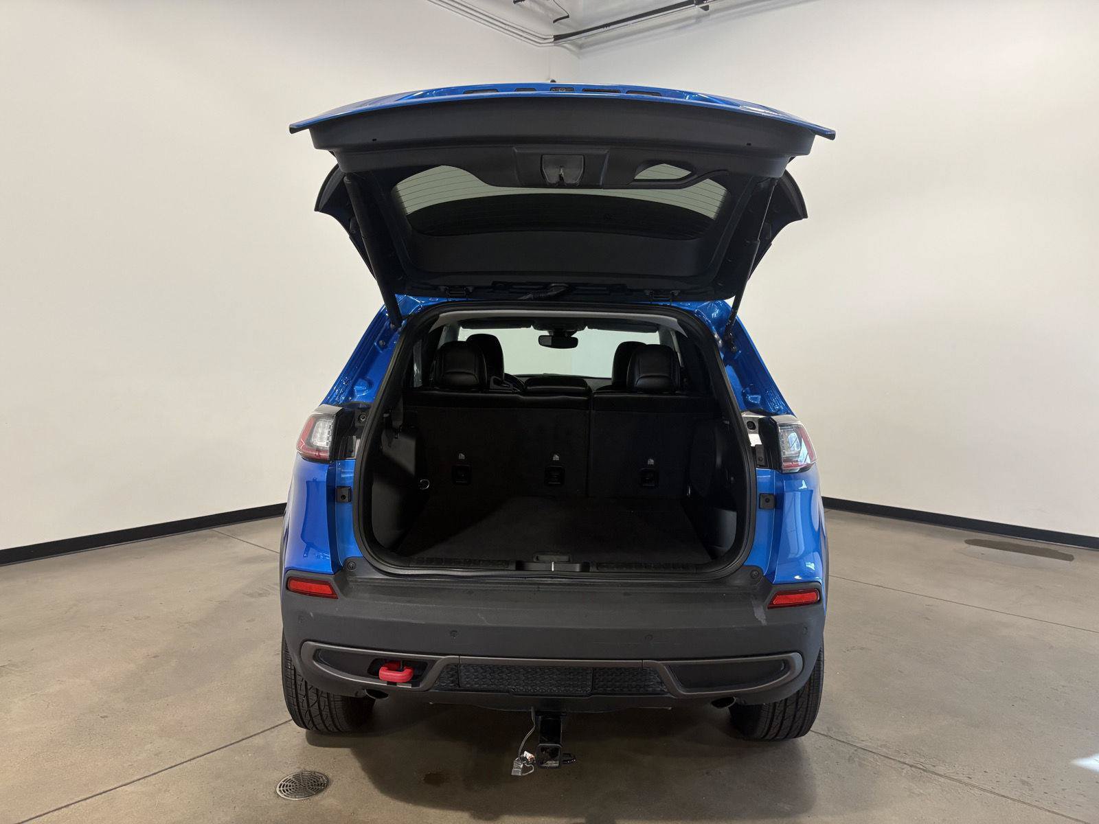 Used 2021 Jeep Cherokee Trailhawk w/ Sun, Sound & Nav Group AWD/4WD image 36