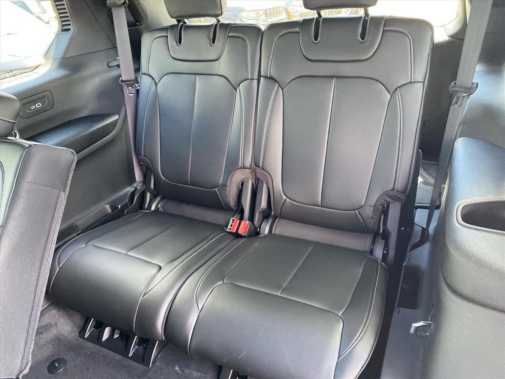 New 2026 Jeep Grand Cherokee L Limited w/ Limited Altitude Package AWD/4WD image 16