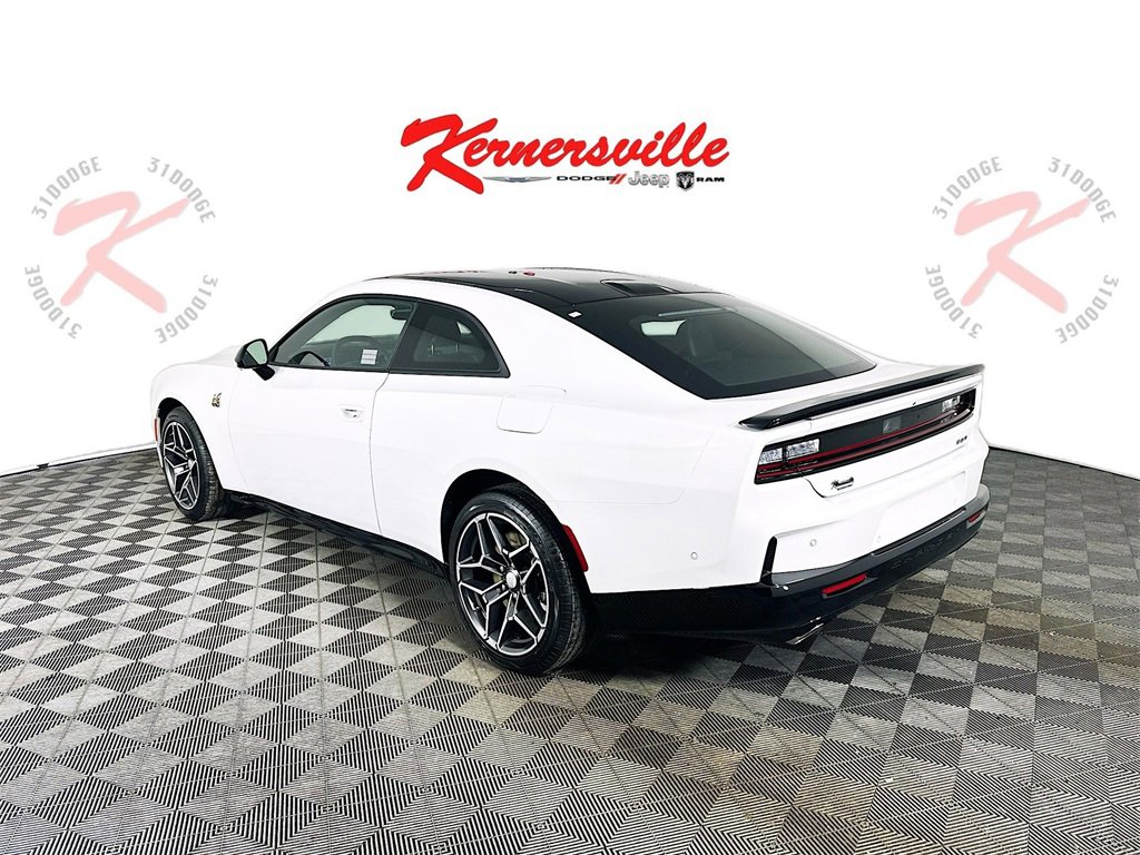 New 2026 Dodge Charger Daytona Scat Pack image 5