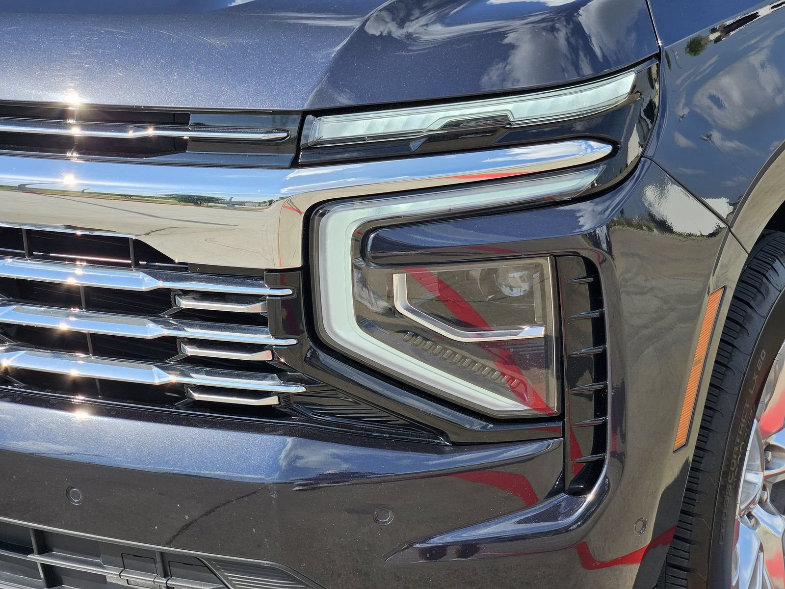 Certified 2025 Chevrolet Suburban Premier AWD/4WD image 11