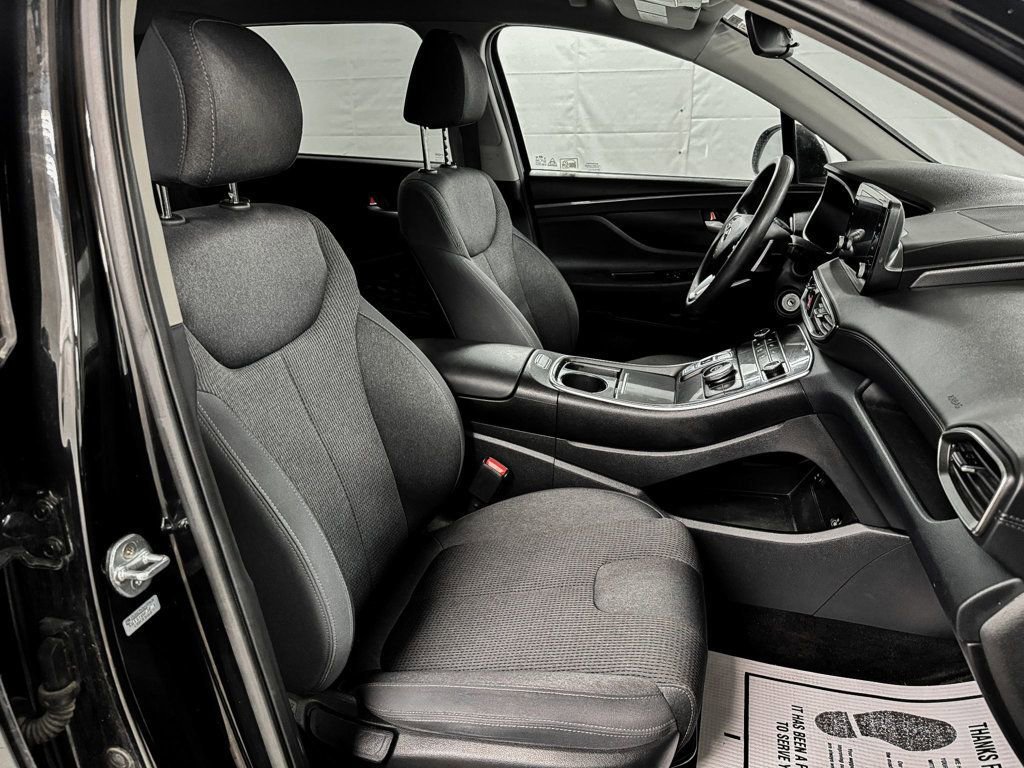 Used 2021 Hyundai Santa Fe SE FWD image 12