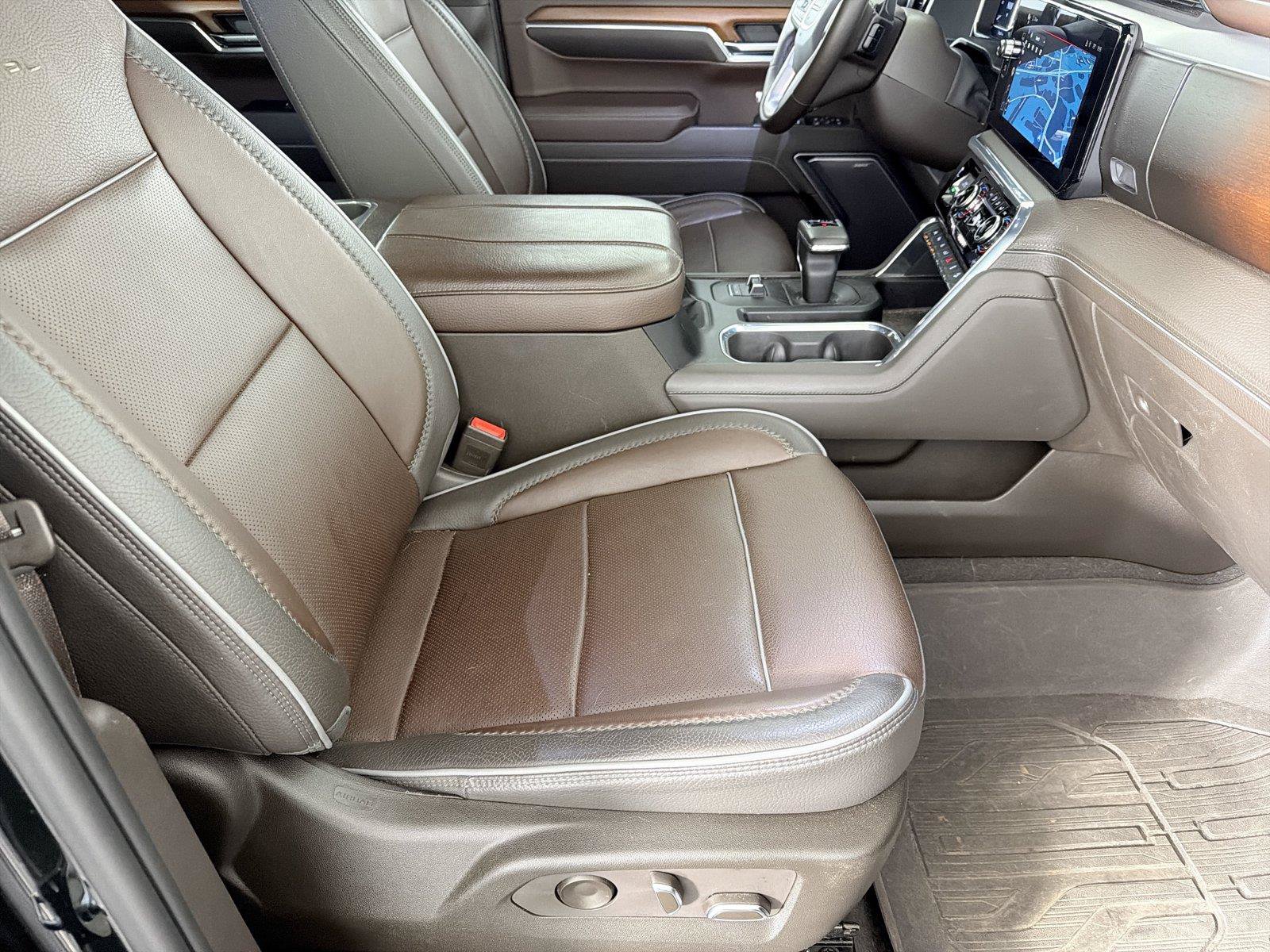 Used 2023 GMC Sierra 1500 Denali w/ Denali Reserve Package AWD/4WD image 11