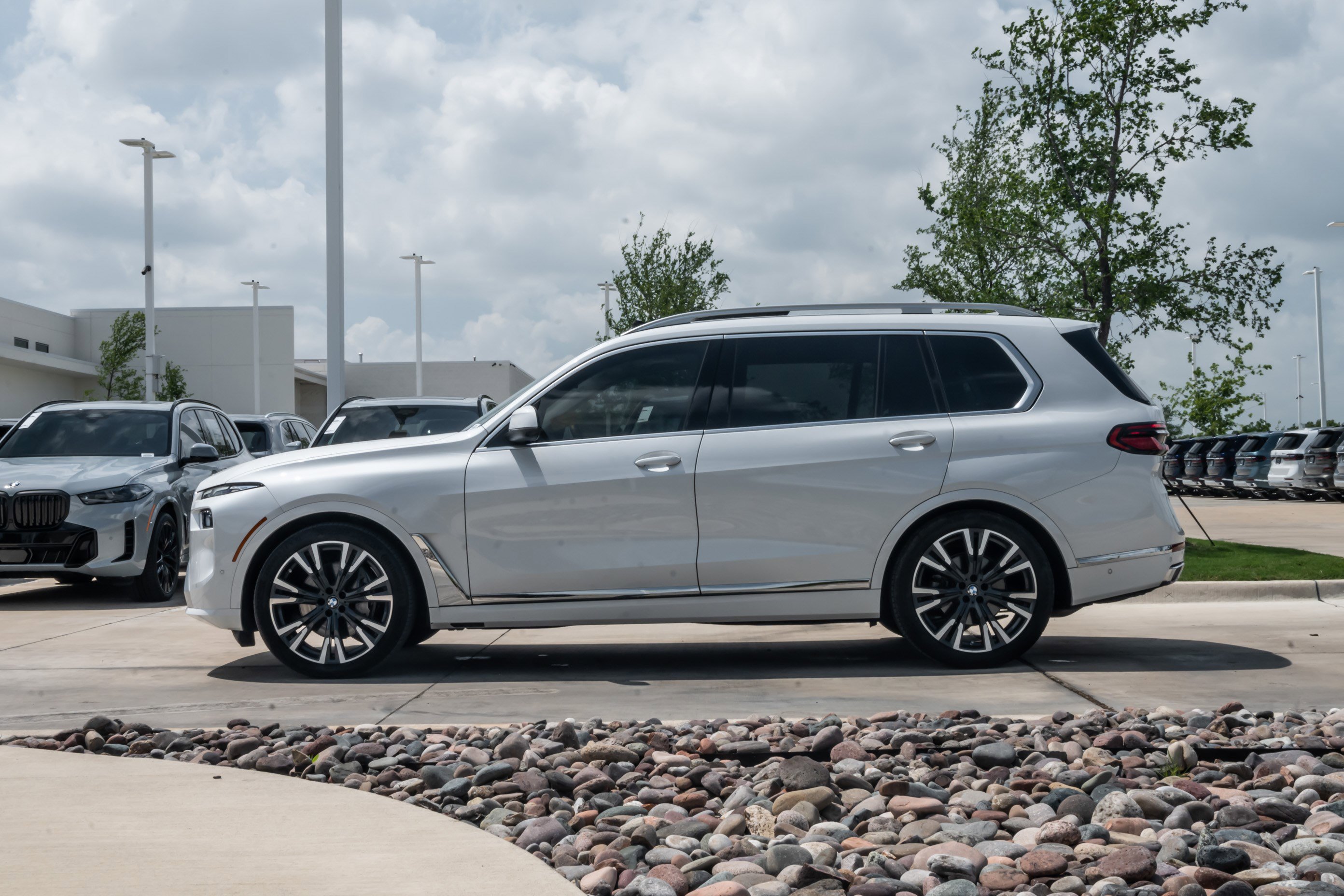 Certified 2024 BMW X7 xDrive40i image 6