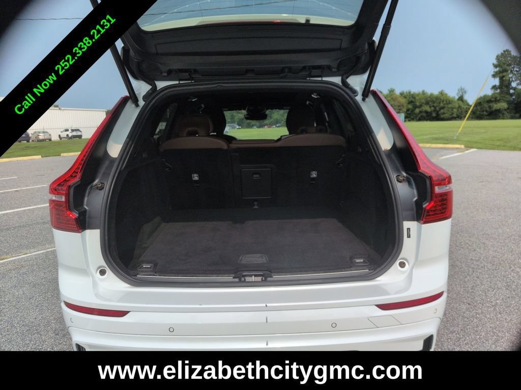 Used 2023 Volvo XC60 B5 Plus AWD/4WD image 22