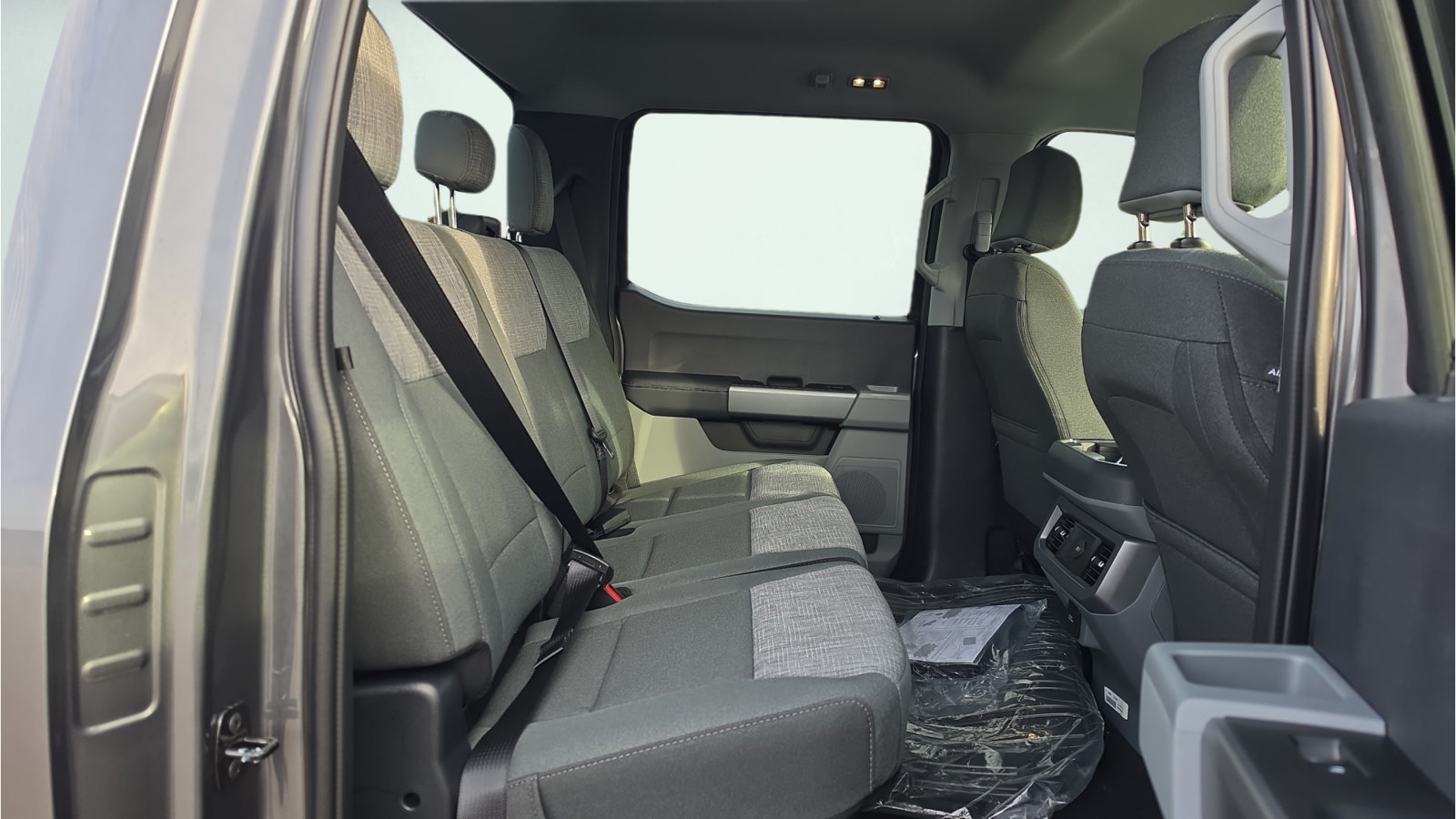 New 2027 Ford F250 XLT w/ Tremor Off-Road Package AWD/4WD image 21