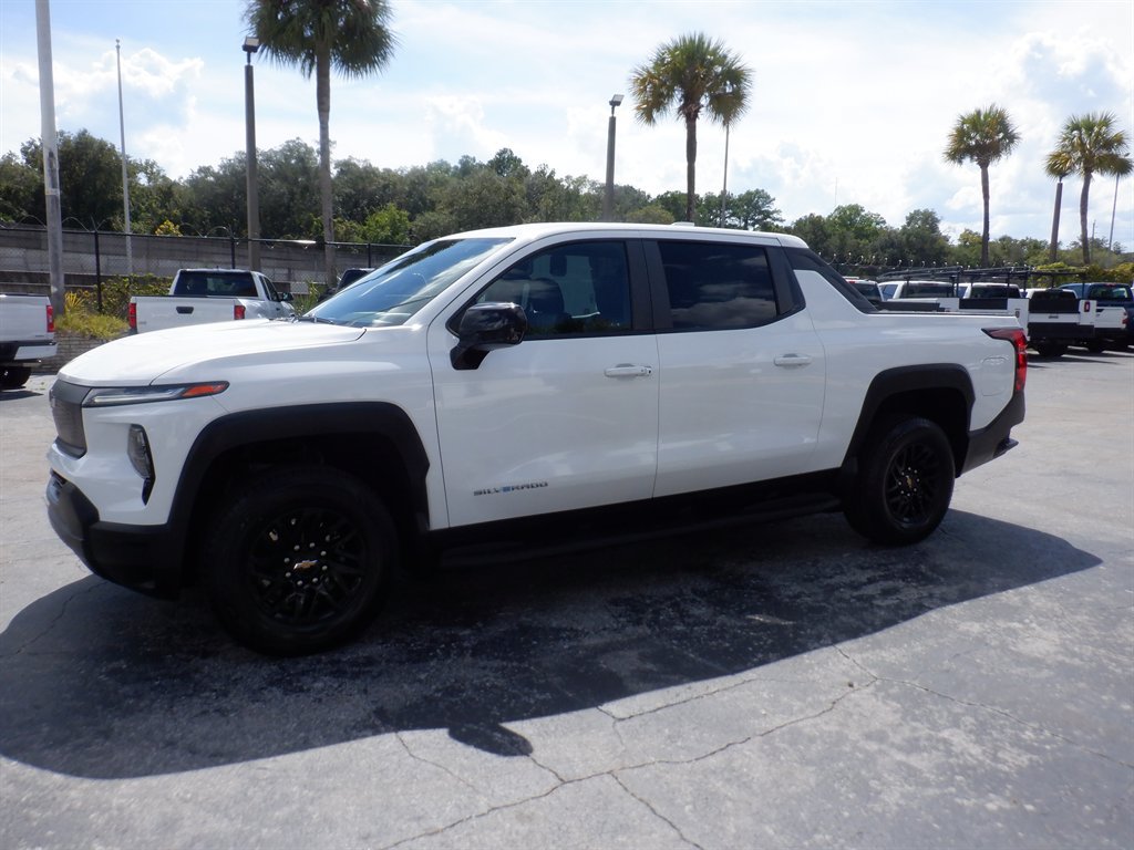Used 2024 Chevrolet Silverado EV W/T AWD/4WD image 2