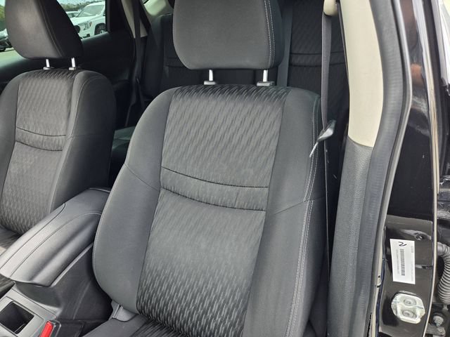 Used 2019 Nissan Rogue S FWD image 12