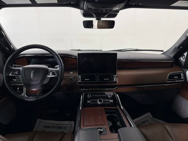 Used 2023 Lincoln Navigator L Reserve AWD/4WD image 29