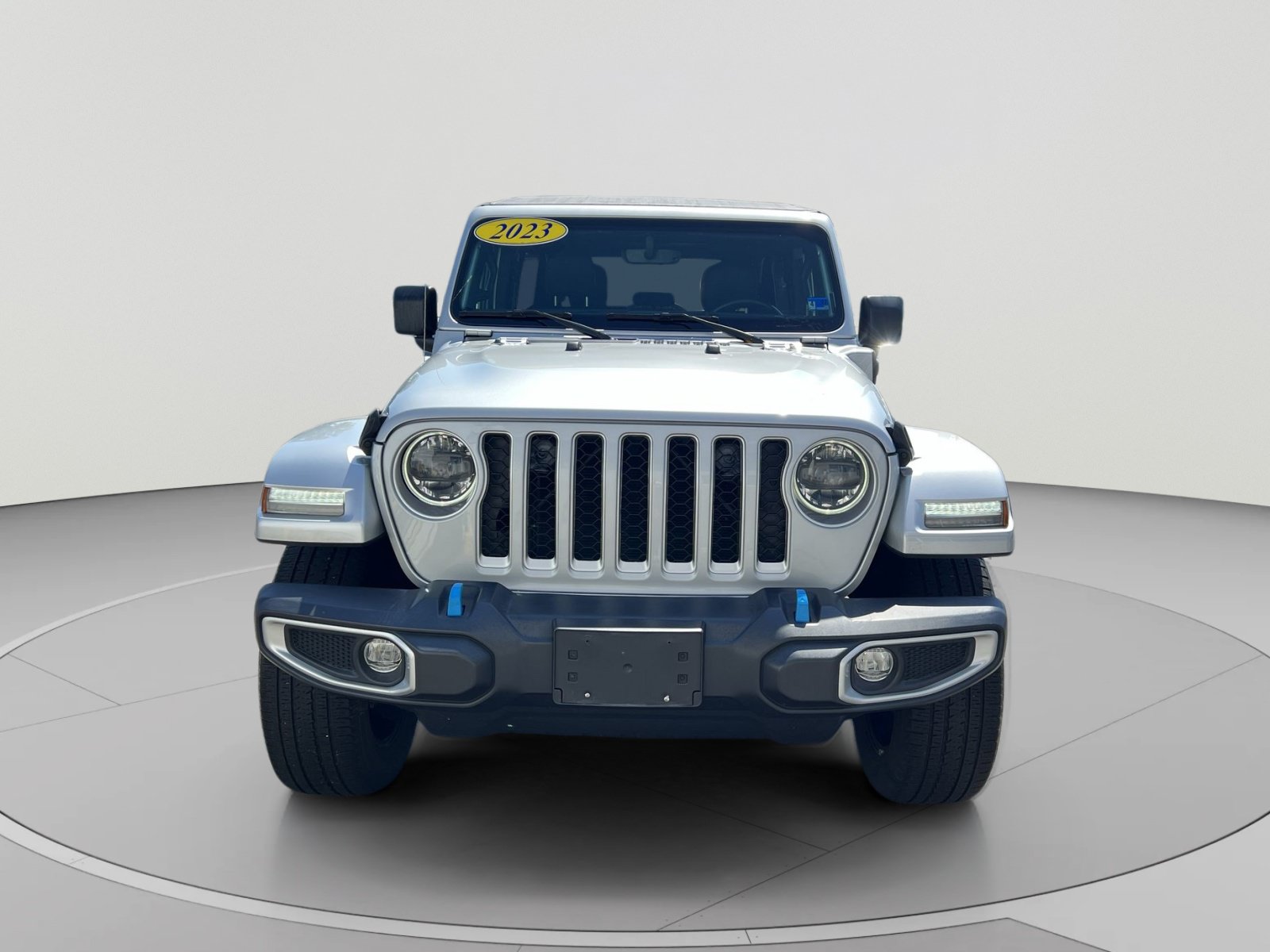 Used 2023 Jeep Wrangler Unlimited Sahara w/ Cold Weather Group AWD/4WD image 8
