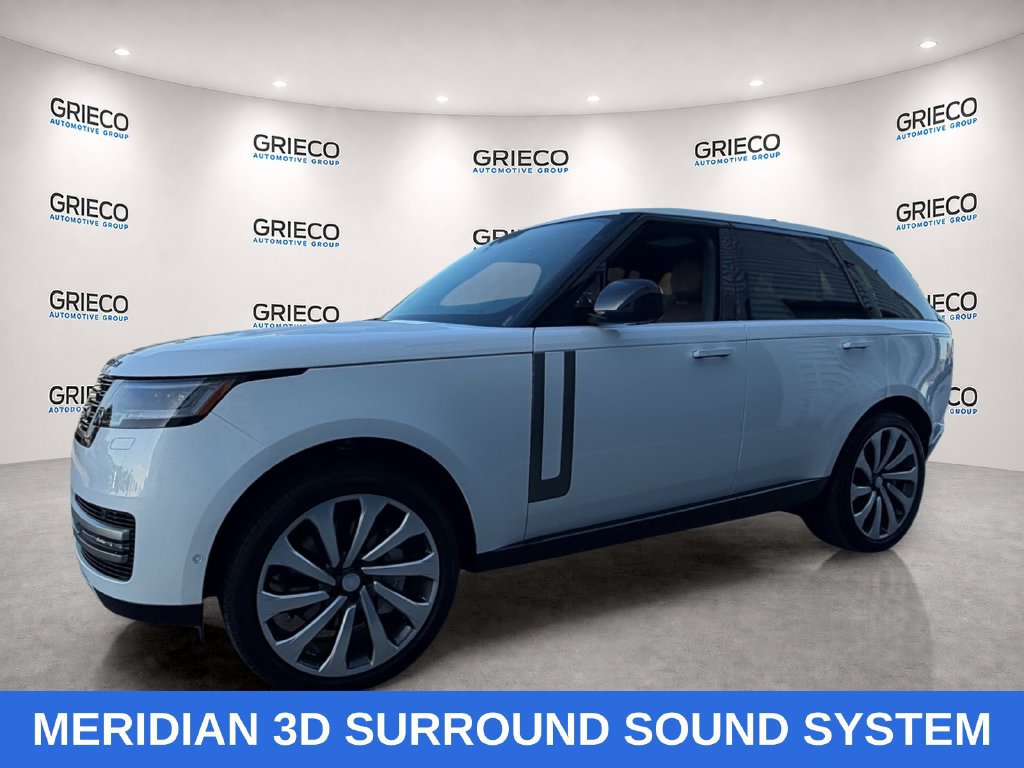 Used 2025 Land Rover Range Rover SE AWD/4WD image 3