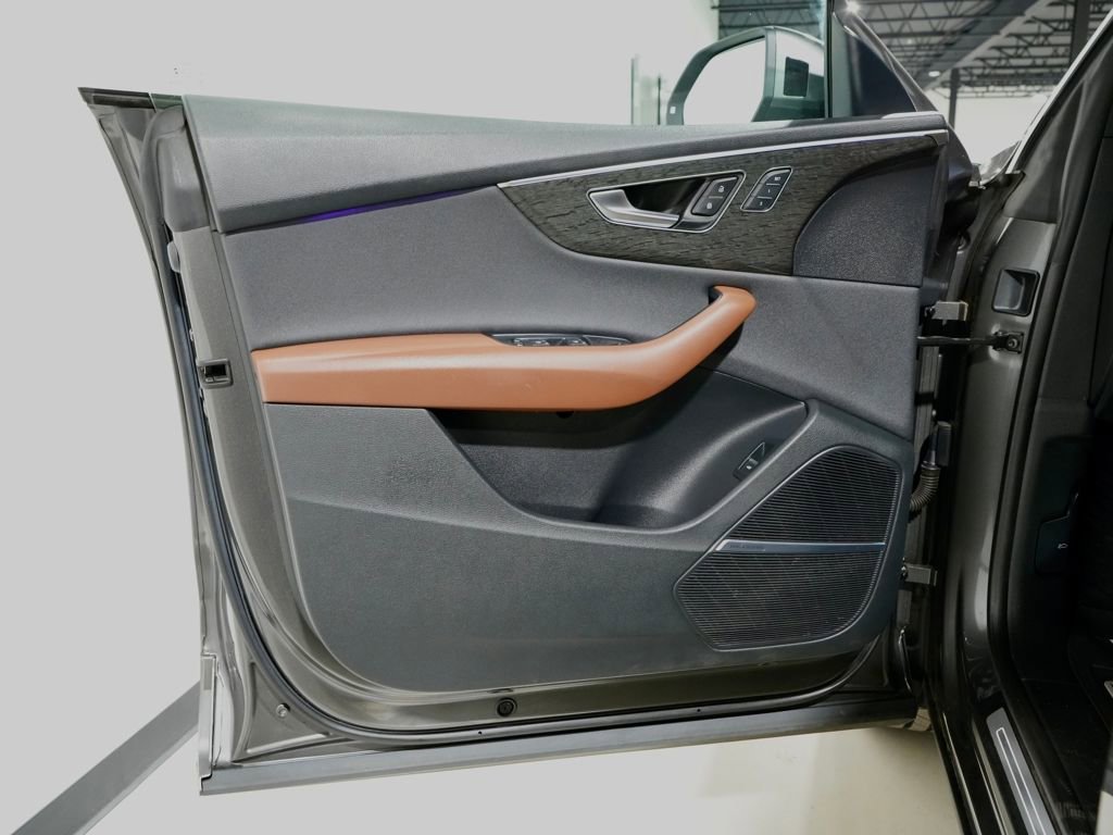 Used 2020 Audi Q8 Premium Plus w/ Premium Plus Package image 14