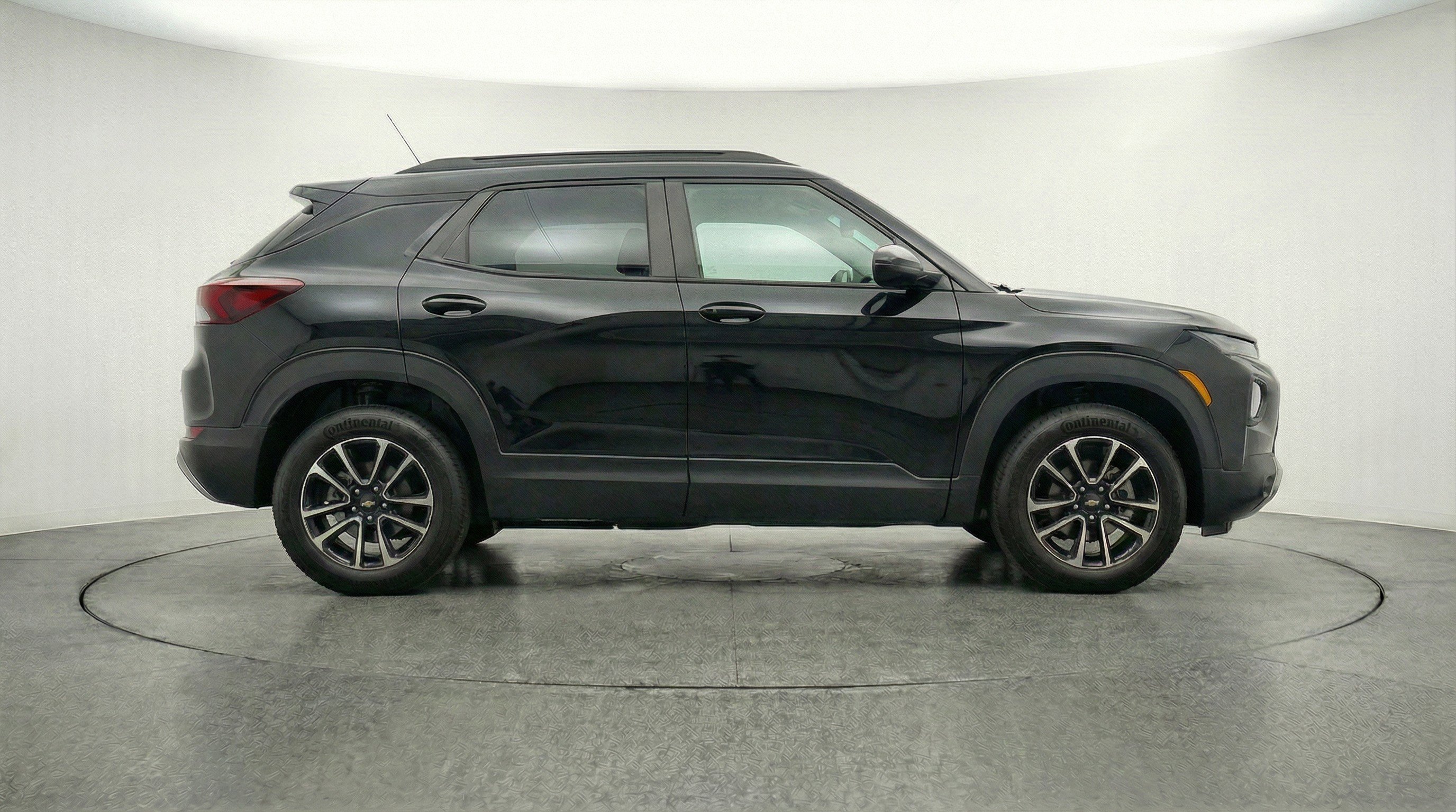 Used 2025 Chevrolet TrailBlazer LT w/ Driver Confidence Package AWD/4WD image 11