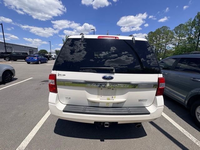 Used 2015 Ford Expedition XLT w/ Equipment Group 202A AWD/4WD image 4