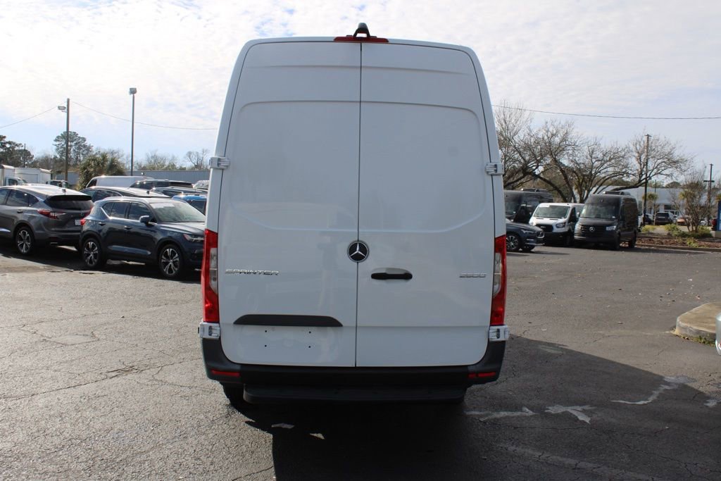 Used 2023 Mercedes-Benz Sprinter 2500 image 30