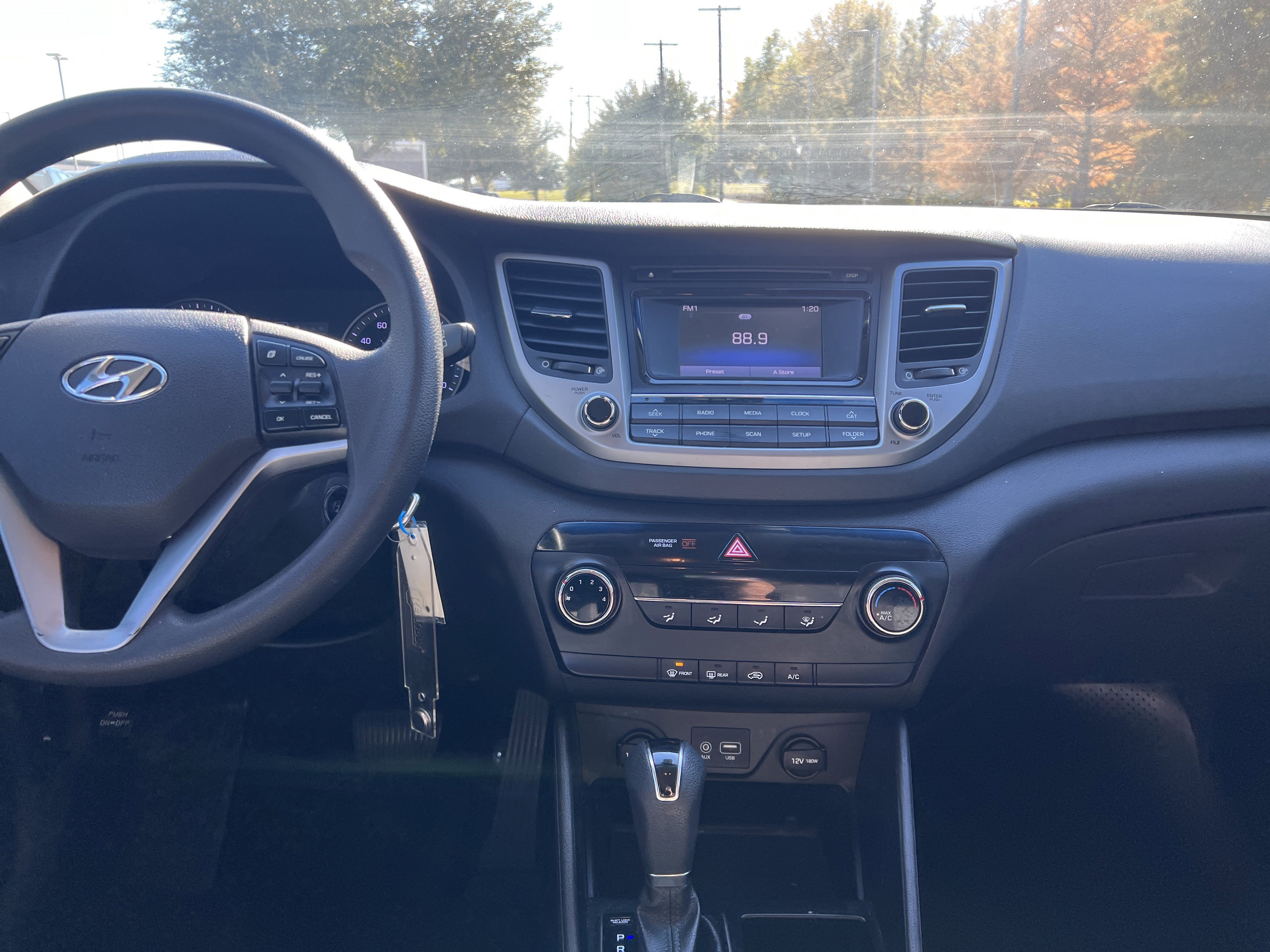 Used 2017 Hyundai Tucson SE image 27