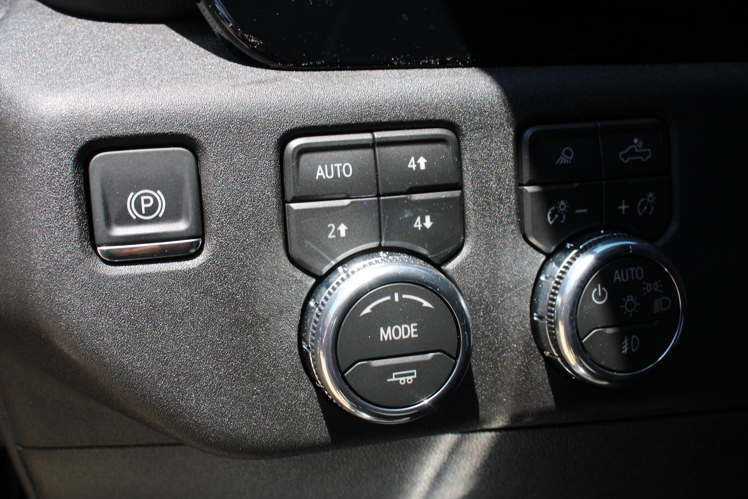 Used 2026 GMC Sierra 2500 SLT w/ SLT Premium Package AWD/4WD image 23