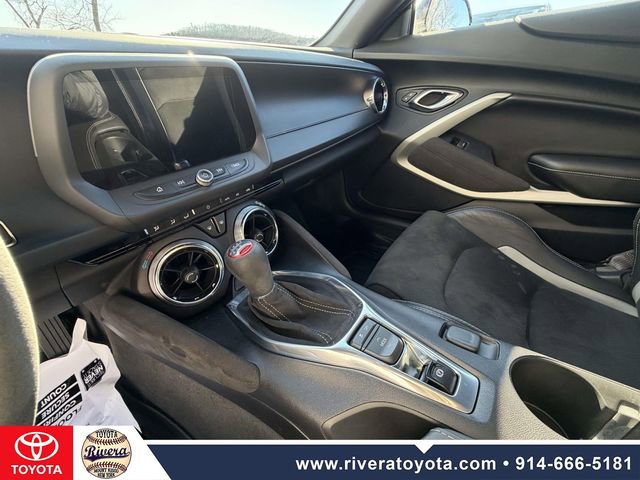 Used 2017 Chevrolet Camaro SS image 18