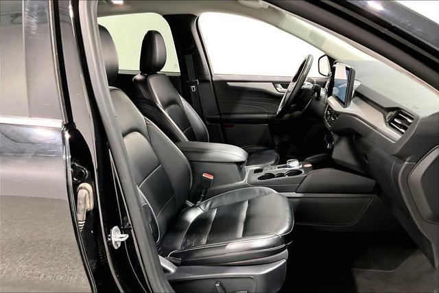 Used 2024 Ford Escape Platinum AWD/4WD image 31