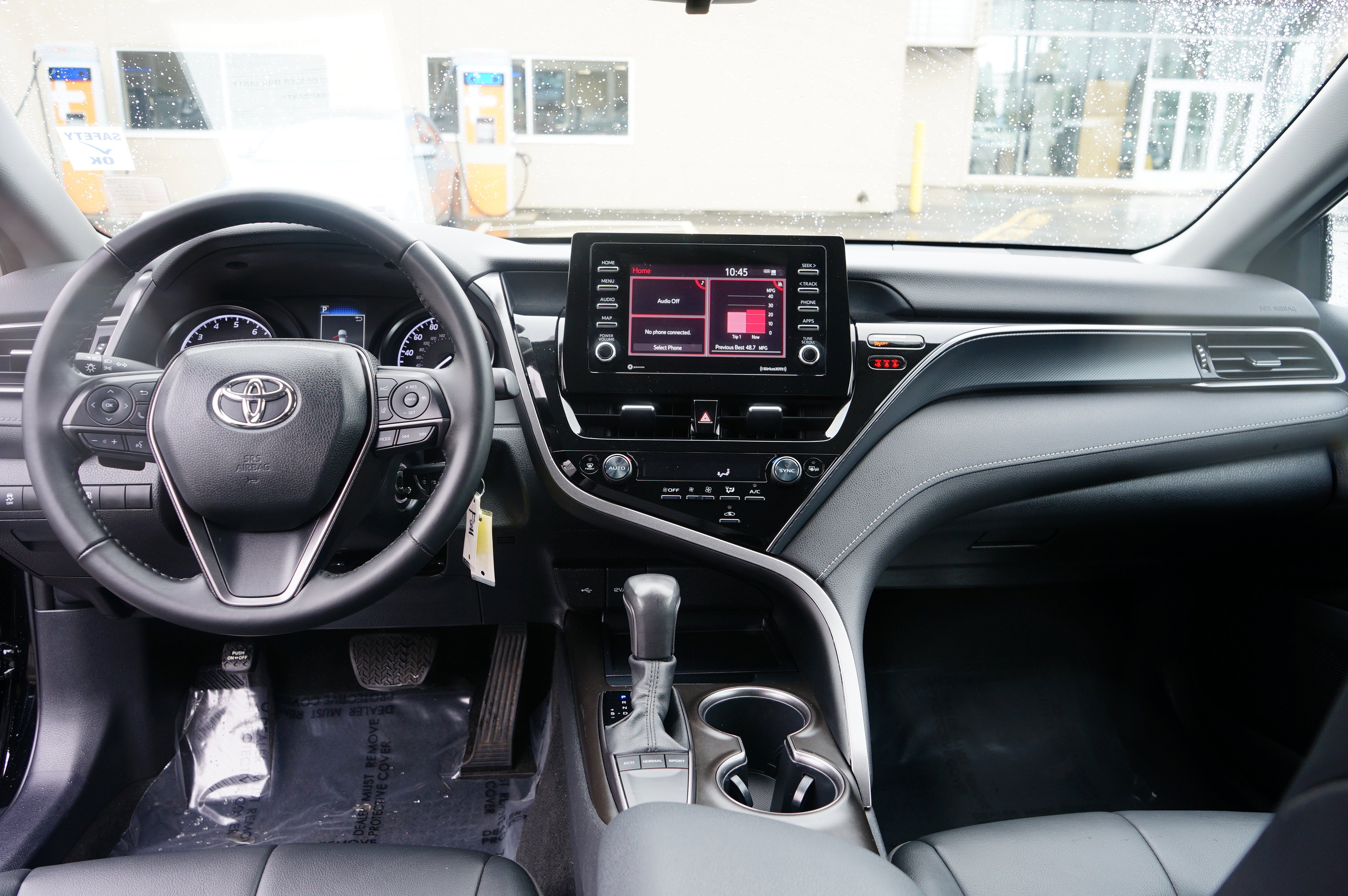 Used 2023 Toyota Camry SE image 18