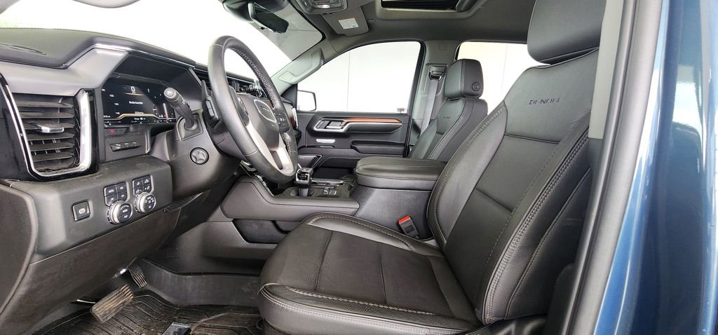 Used 2024 GMC Sierra 1500 Denali w/ Technology Package AWD/4WD image 18