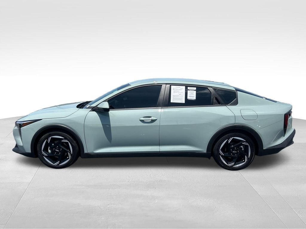 Certified 2025 Kia K4 EX FWD image 2