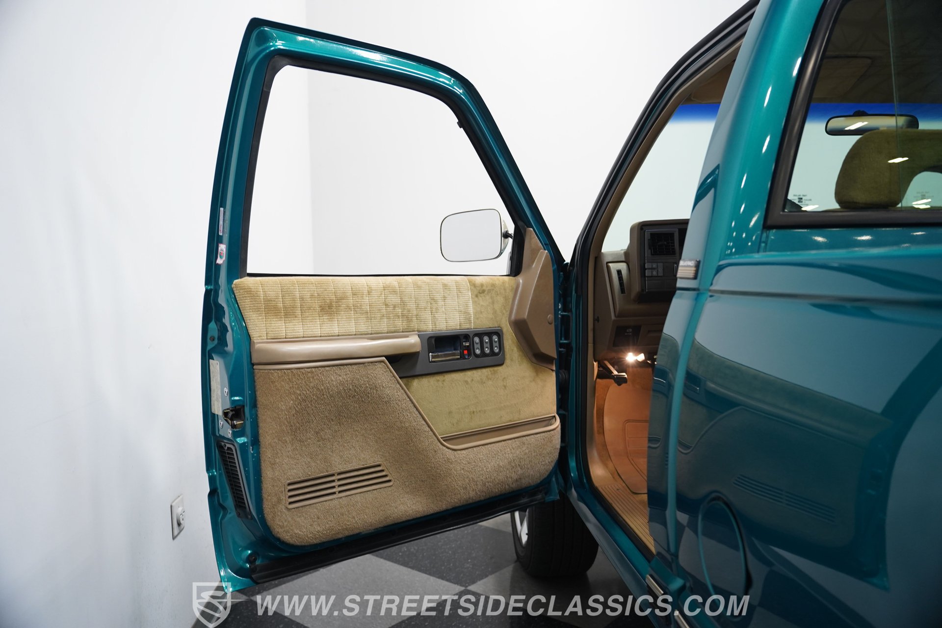 Used 1993 Chevrolet Silverado 1500 4x4 Regular Cab image 35