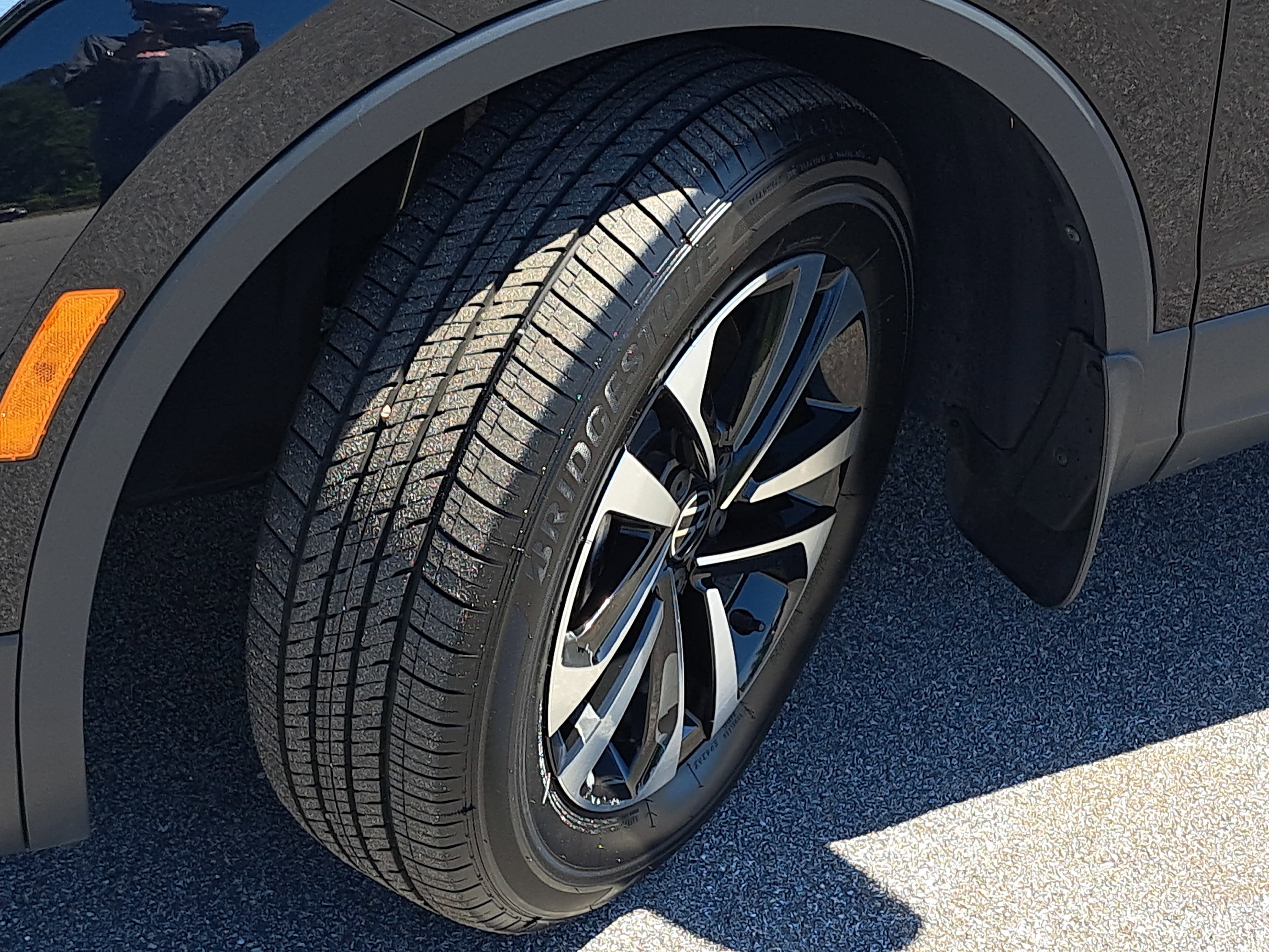 Certified 2023 Volkswagen Tiguan S FWD image 29
