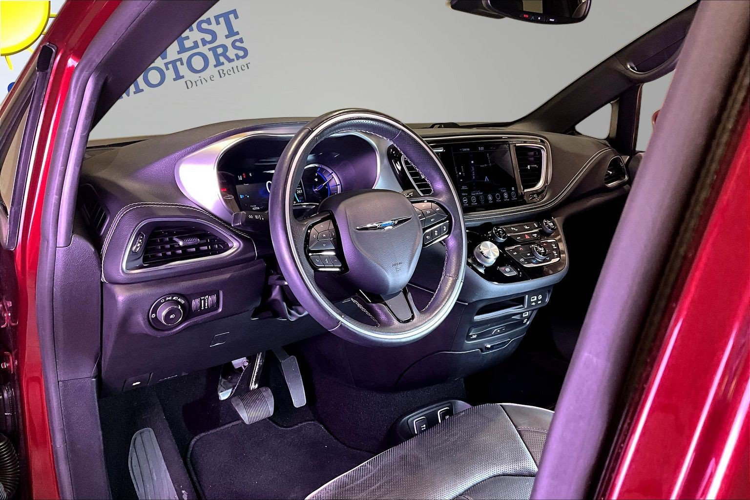 Used 2020 Chrysler Pacifica Limited w/ Advanced Safetytec Group FWD image 18
