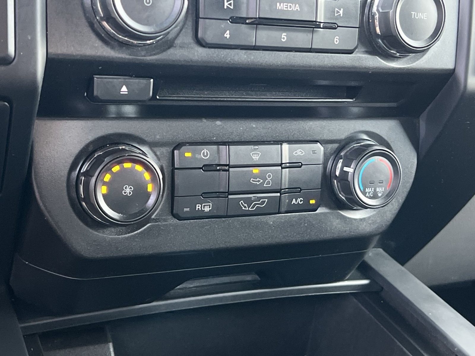 Used 2018 Ford F150 XL w/ Equipment Group 101A Mid AWD/4WD image 28
