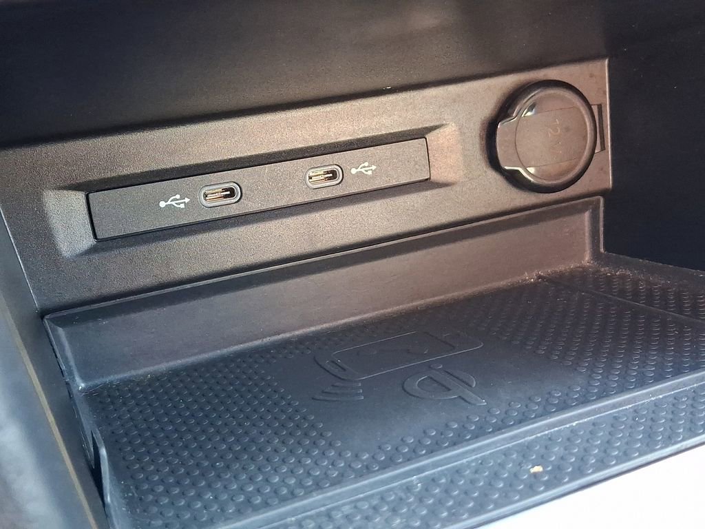 Certified 2023 Volkswagen Tiguan SE R-Line image 24